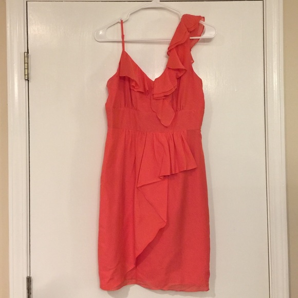 Gianni Bini Dresses & Skirts - Gianni Bini -Ruffle Coral dress